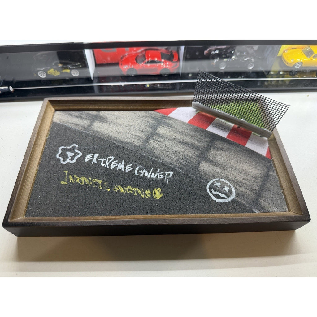 Hand Made Diecast Diorama 1/64 Display Custom Display Up to 3 Car(no Car Include