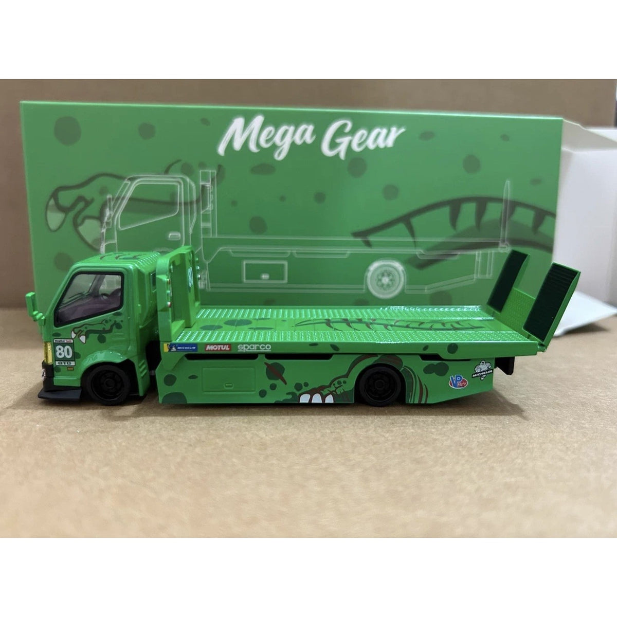 MG 1:64 H300 Custom Tow Flatbed Truck Dinosaur Model Diecast Metal Car green US