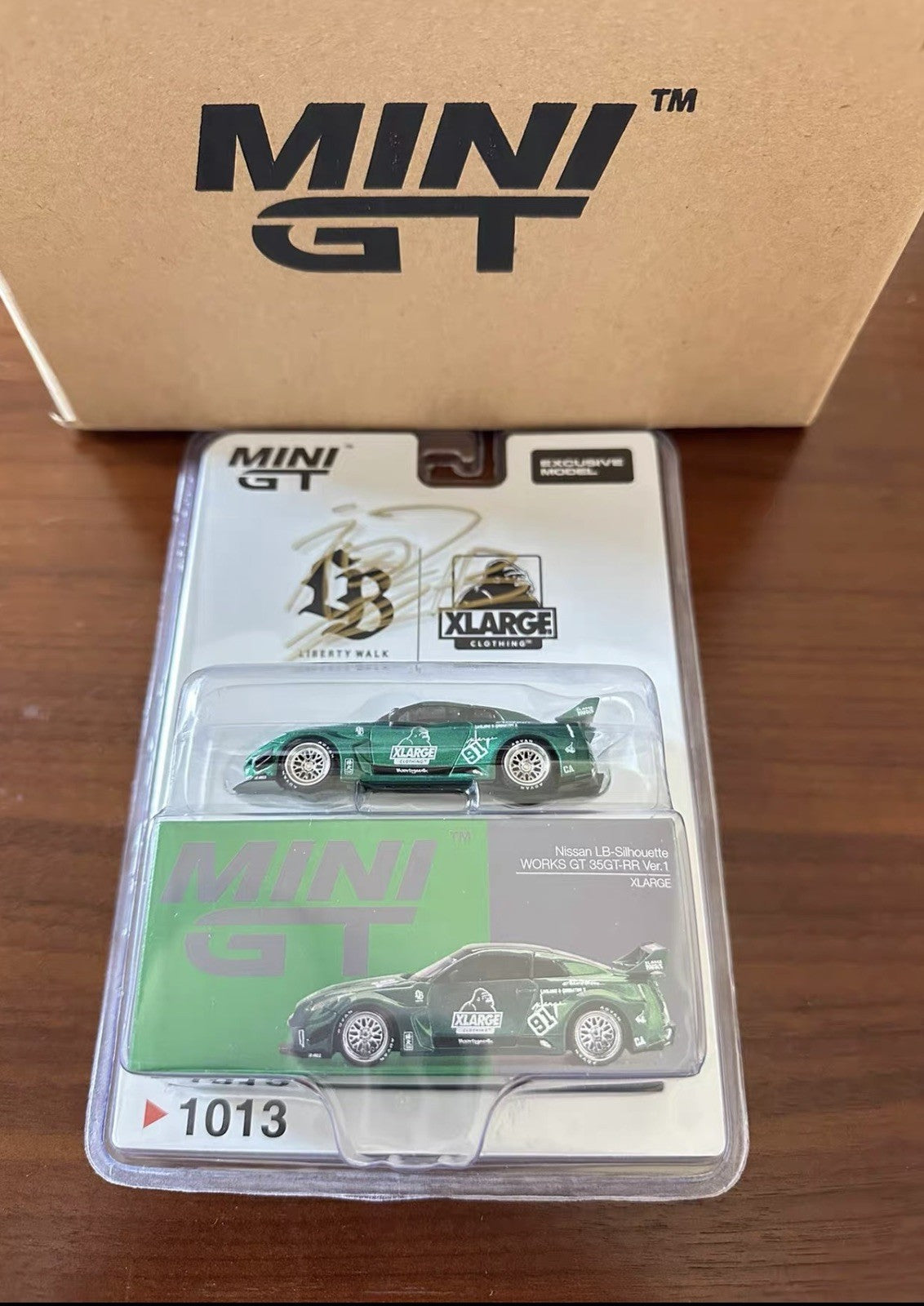 Mini GT Liberty Walk × XLarge Mini GT GTR  white Exclusive #1013 Signed by加藤kato