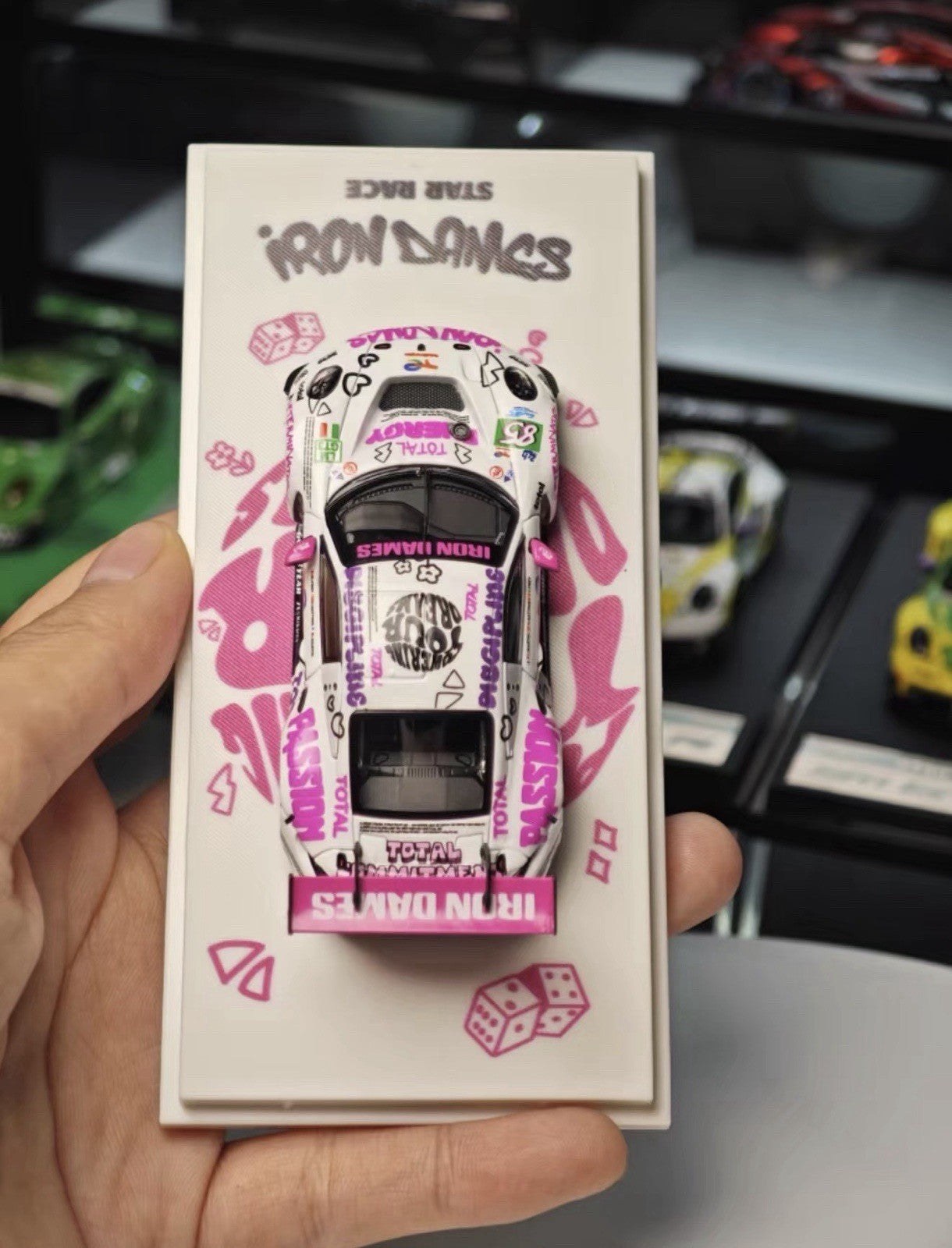 Star Race 911 Porsche 911 GT3 R LMGT3 #85 1/64 Limited Addition